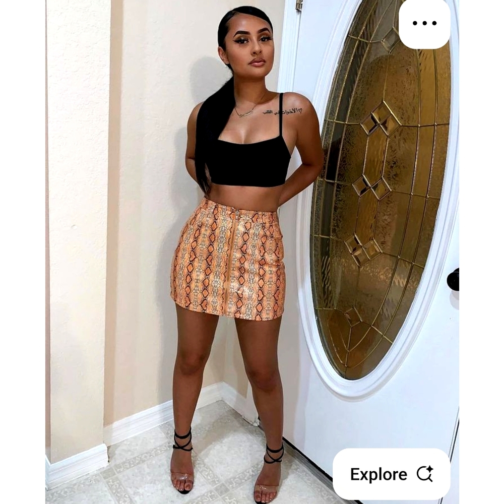 . OOTDFASH Orange Faux Leather Snakeskin Zip Up High Waist Mini Skirt - Picture 4 of 16